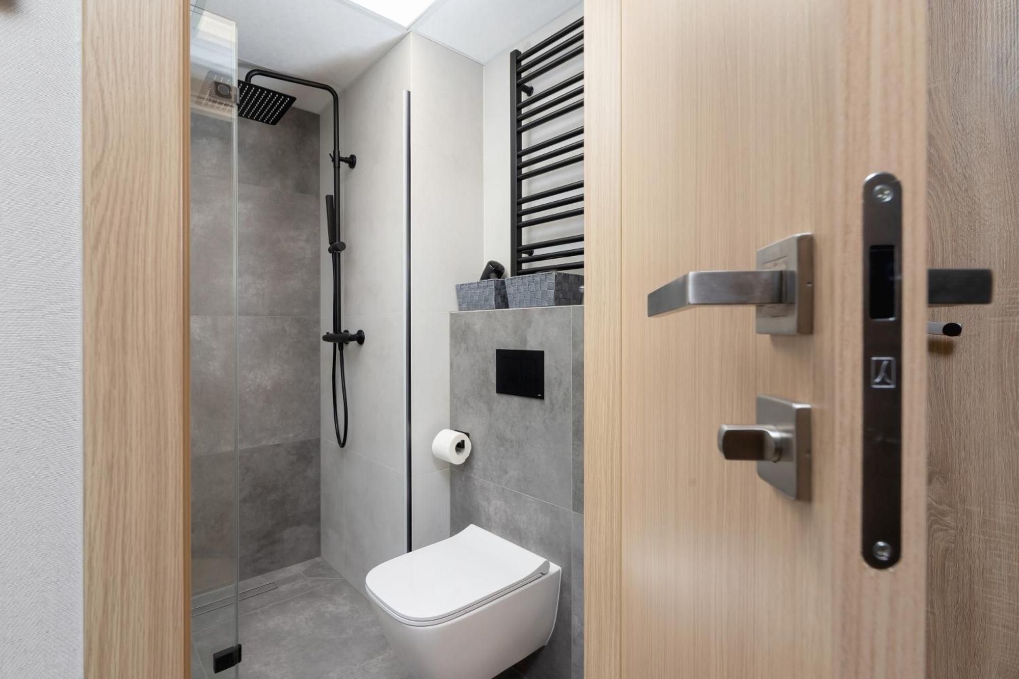Modern Studios With Air Conditioning In Downtown Krakow By Noclegi Renters Exterior foto